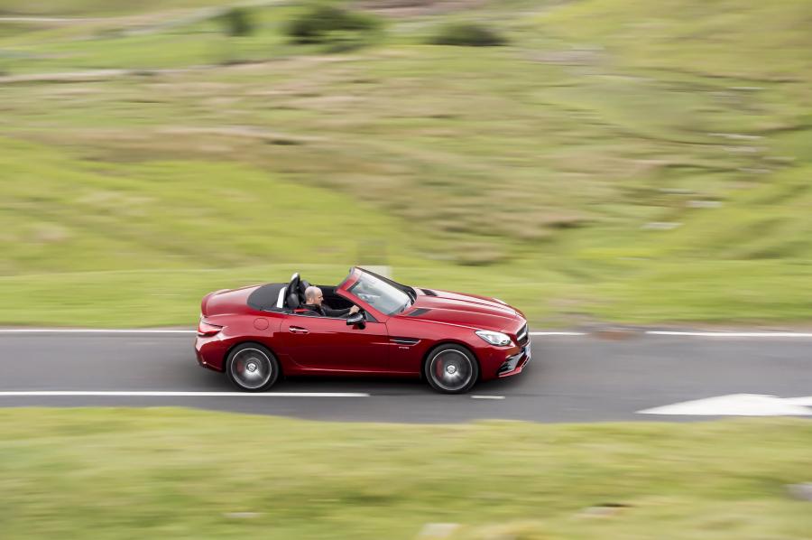  Mercedes-AMG SLC43 2016 года  (UK) (фото 29 из 30)